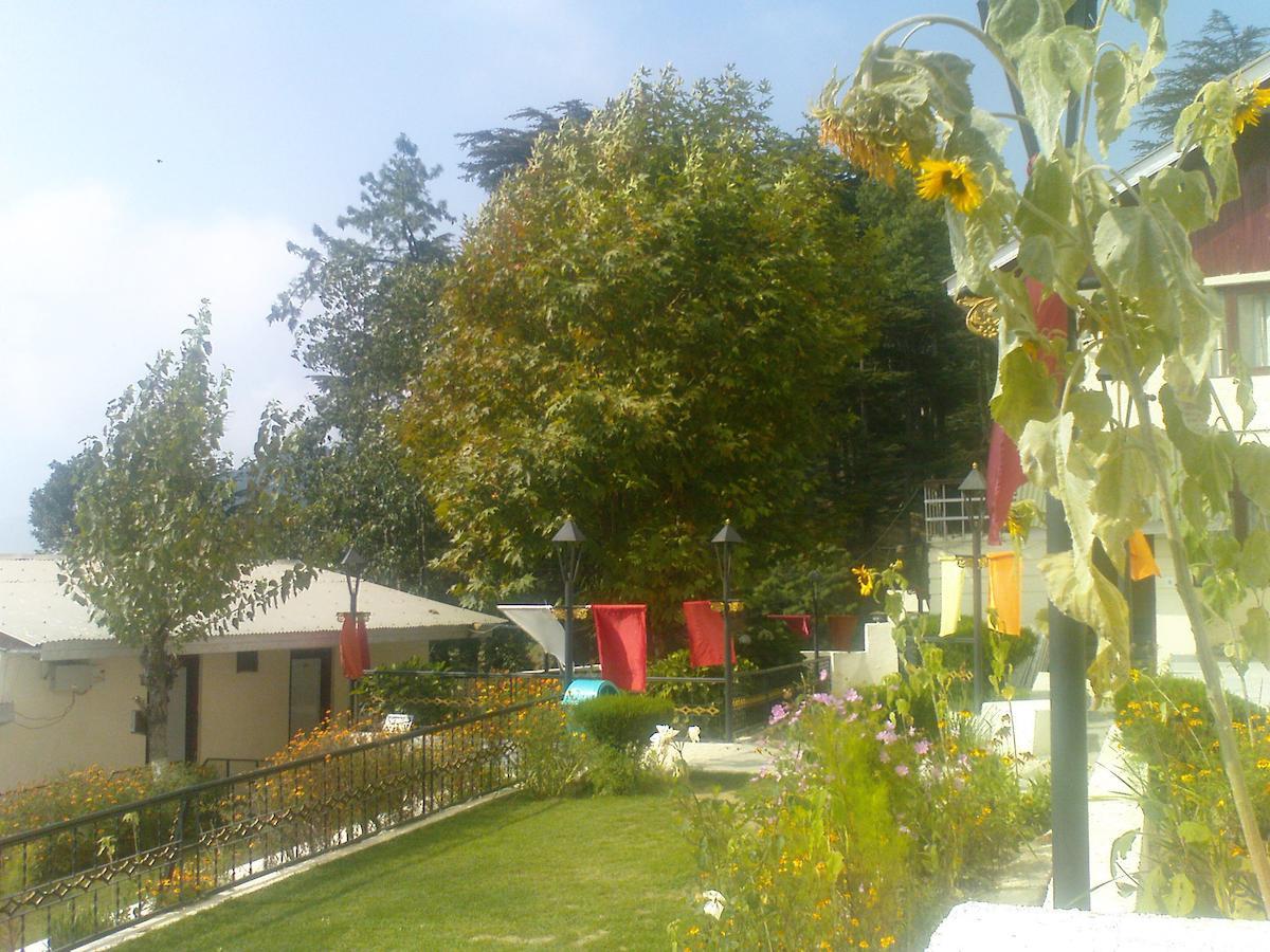 Vardaan Hotels - Patnitop Exterior photo